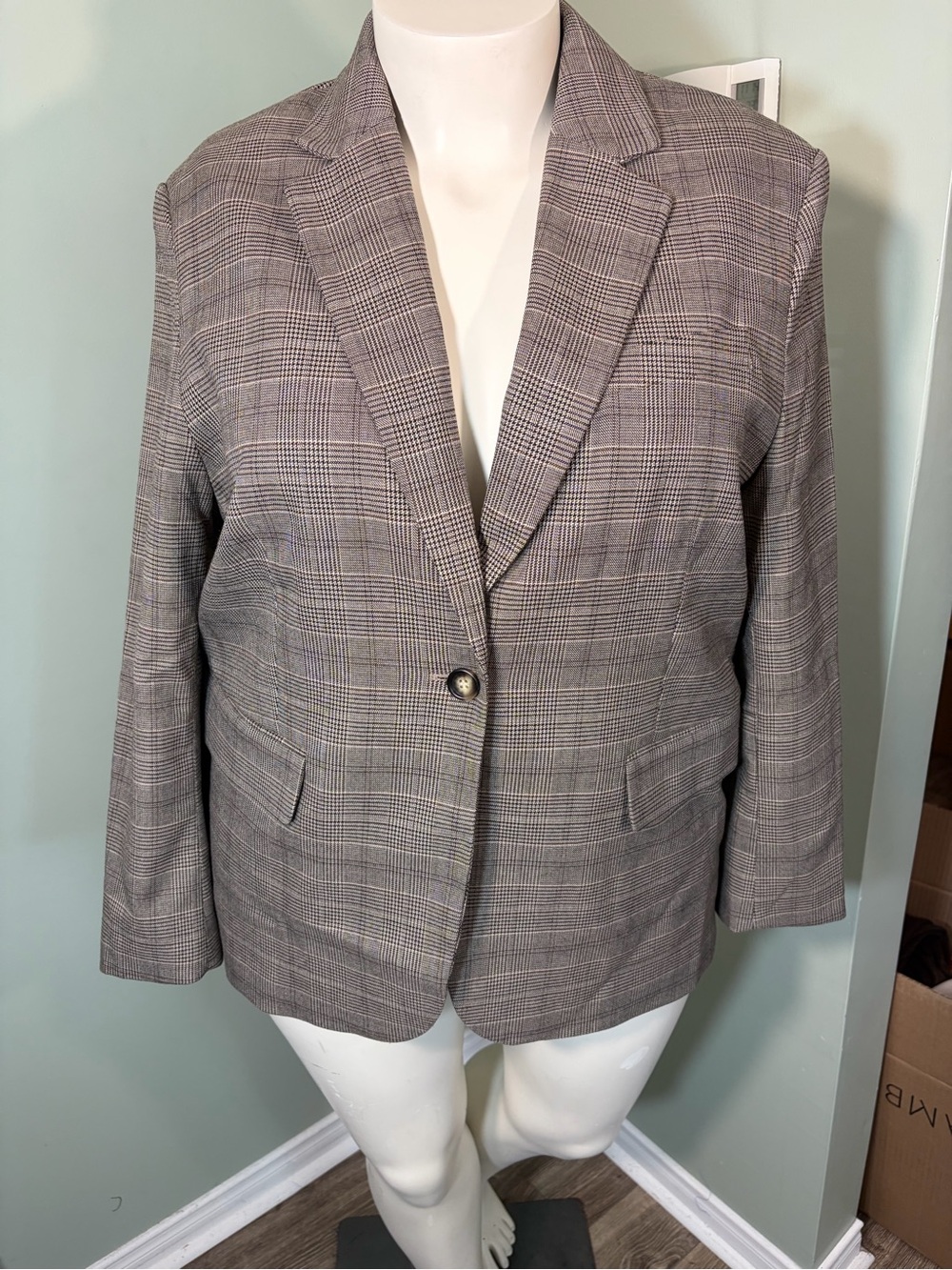 183. H&M Plaid Single-Button Blazer in Brown and Black